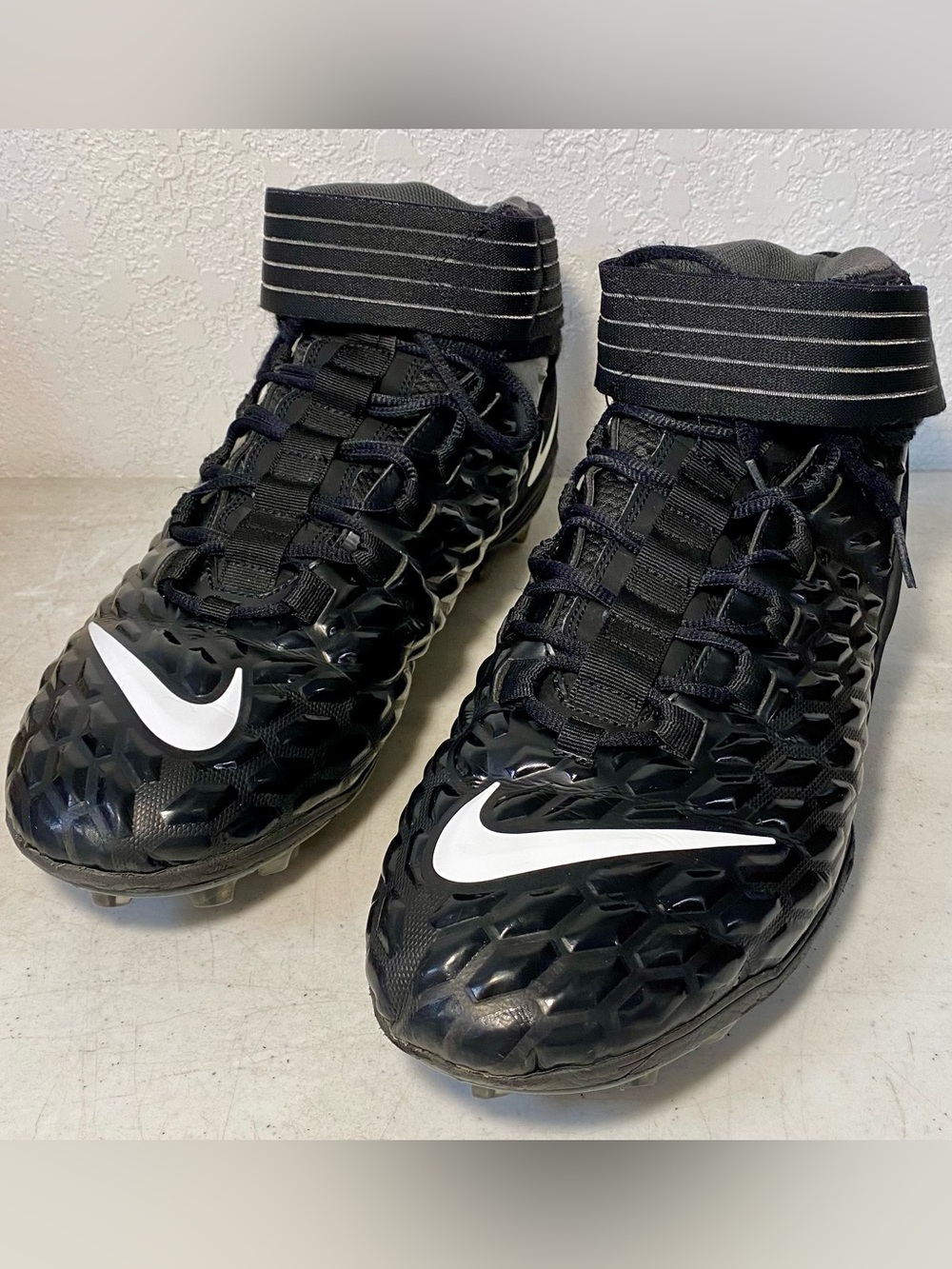 Nike Force Savage Pro 2 Football Cleats Men’s 14W Black White Performance Shoes